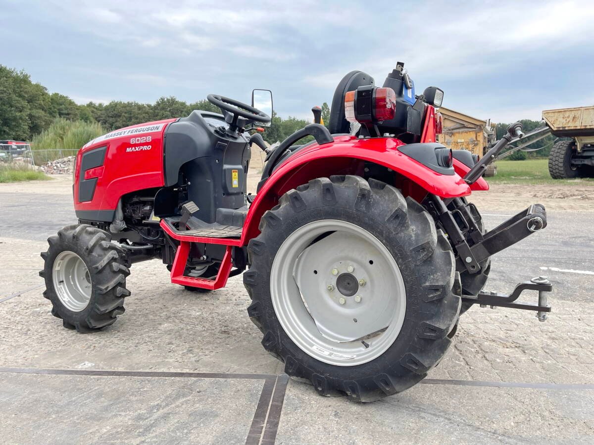 2708_02_Massey Ferguson 6028 Max Pro 2022 New_03