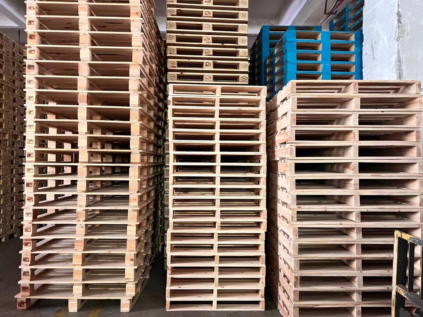 EPAL Euro Wood Pallets for sale