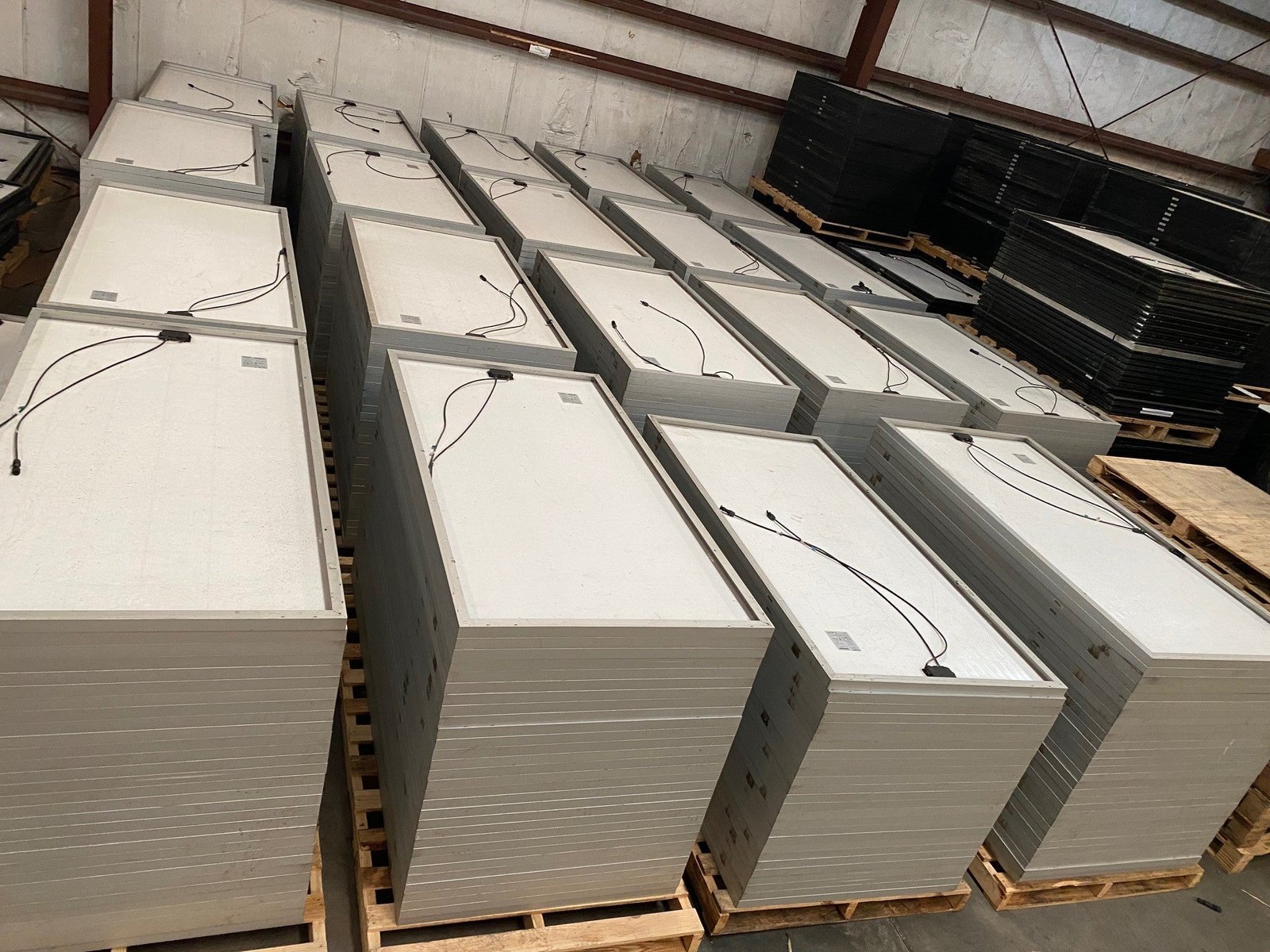 wholesale-solar-panels